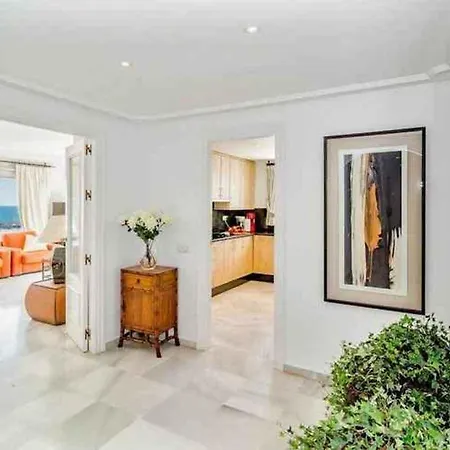 Del Mar-mdm Roomservice *
